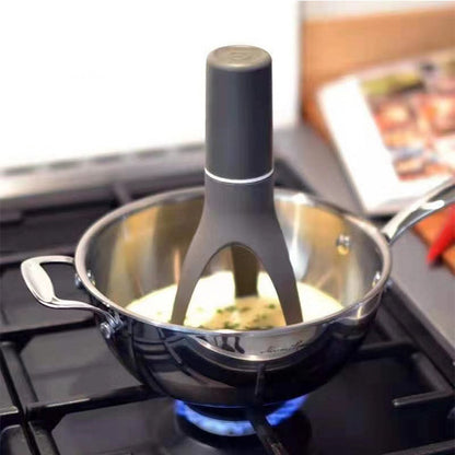 Automatic hands-free pan stirrer for sauces and soups