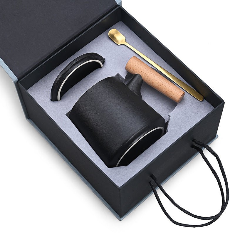Modern gift idea. Best gift for elderly. Gift set for tea enthusiasts. Gift ready mug for coffee lover.