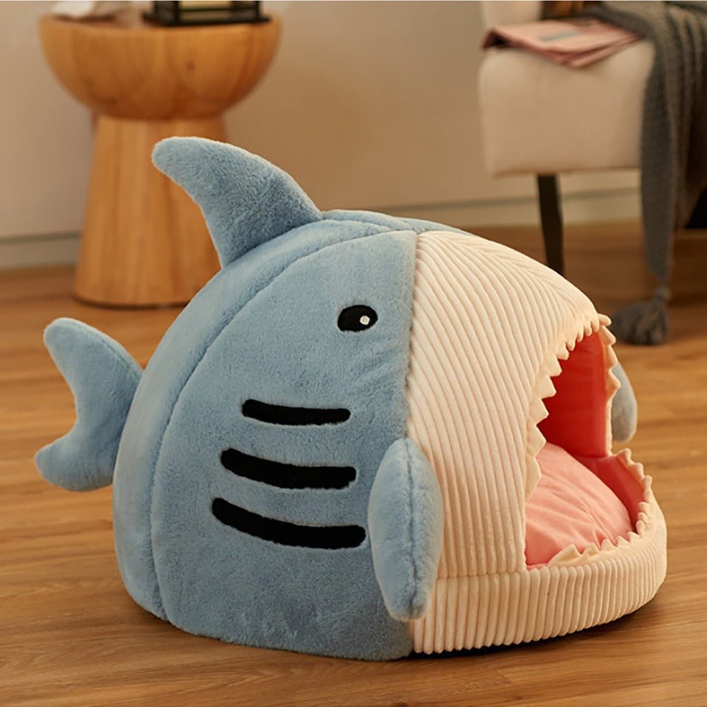 PET NEST - Shark - Shaped Bed for Cats and Dogs - Warm, Semi - Closed Design with Mat - Available in Blue and Grey - Best Gifter Ever: Everyday Items and Unique Gifts for Ski, Snowboard, Travel, and More