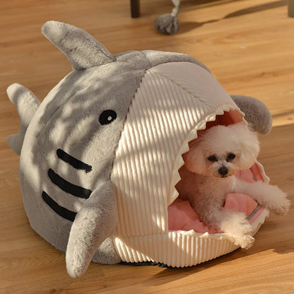 PET NEST - Shark - Shaped Bed for Cats and Dogs - Warm, Semi - Closed Design with Mat - Available in Blue and Grey - Best Gifter Ever: Everyday Items and Unique Gifts for Ski, Snowboard, Travel, and More