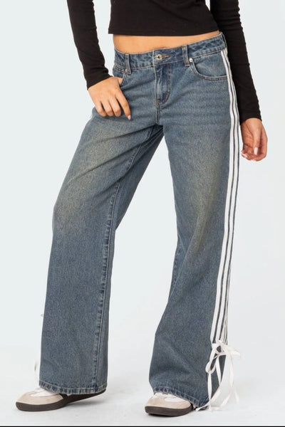 Striped Distressed Loose-Fit Jeans: Designer Jeans for All-Day Comfort