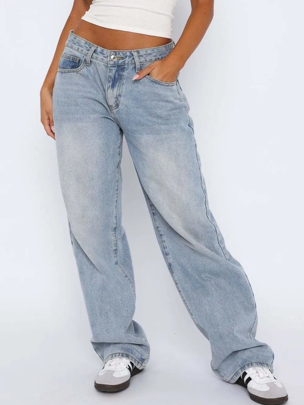 Upgrade your wardrobe with the Ultimate Straight-Leg Jeans. Experience the perfect combination of style, comfort, and versatility. Best boyfriend jeans for her. Baggy jeans.